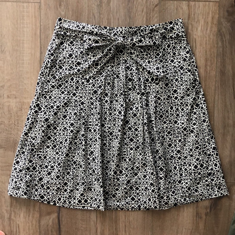 Like new! - BCBGMaxAzria 100% Cotton Bow Front Skirt